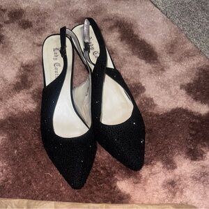 Pointed toe Black Slingback Heels